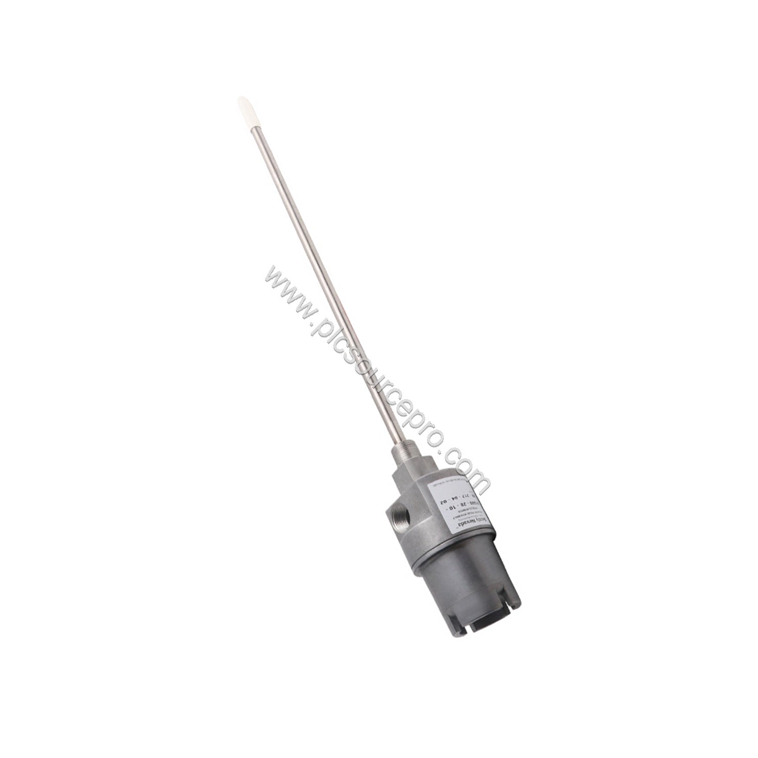 Figure 2: Close-up of the Bently Nevada 21000-28-05-20-051-04-02 showing the 3/4-14 NPT mounting thread and the single plug f