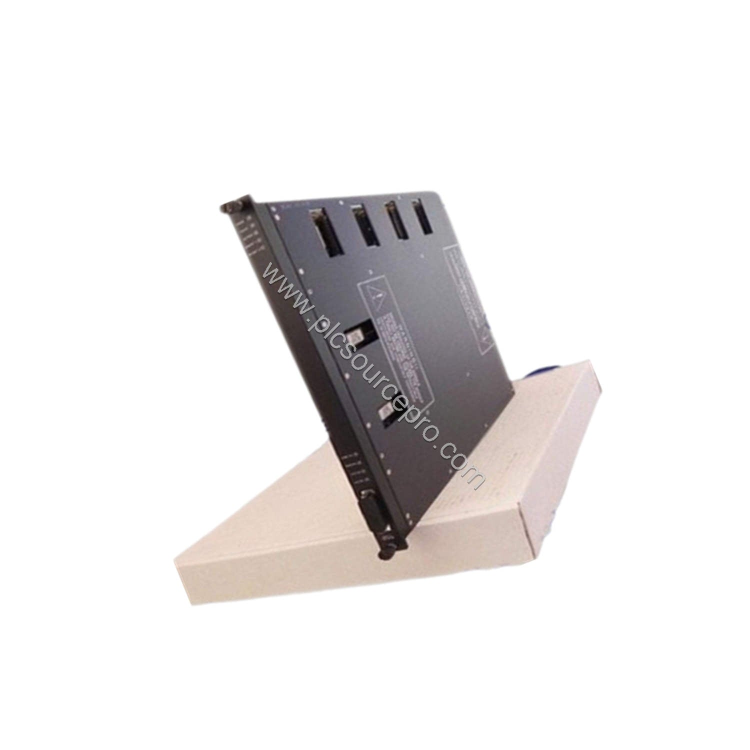 Figure 2: Detailed view of the Triconex 9563-810 module edge connector and fuse protection circuitry for reliable 24 VDC digi