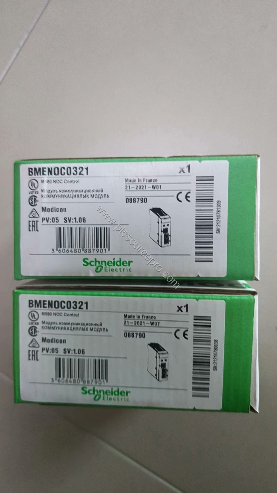 Figure 1: Front view of the Schneider BMENOC0321C Modicon M580 communication module showing three Ethernet RJ45 ports and sta